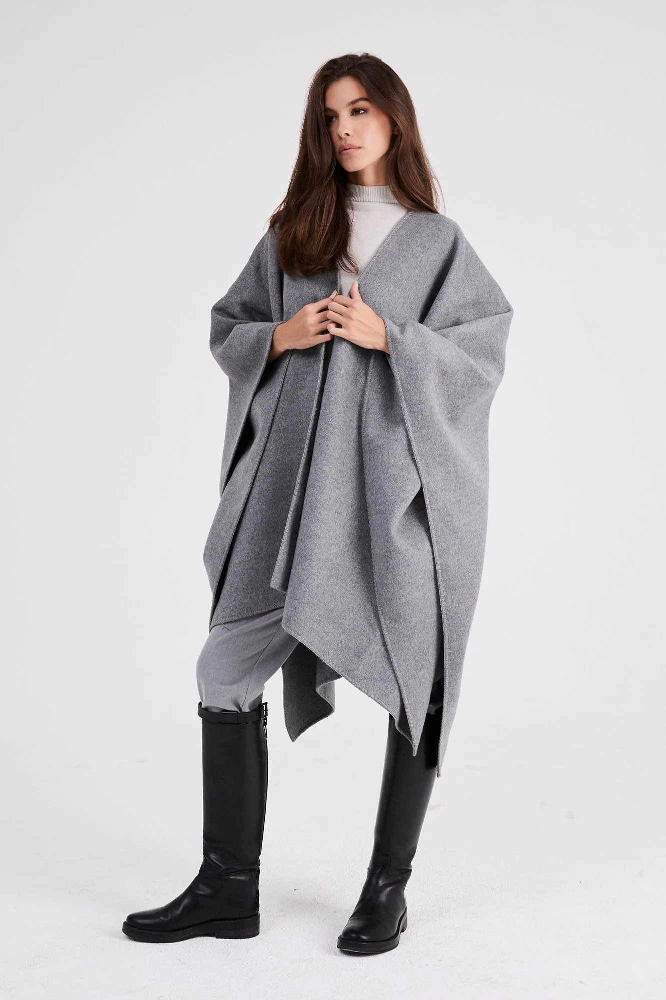   Beryll Cashmere Cape | Gray